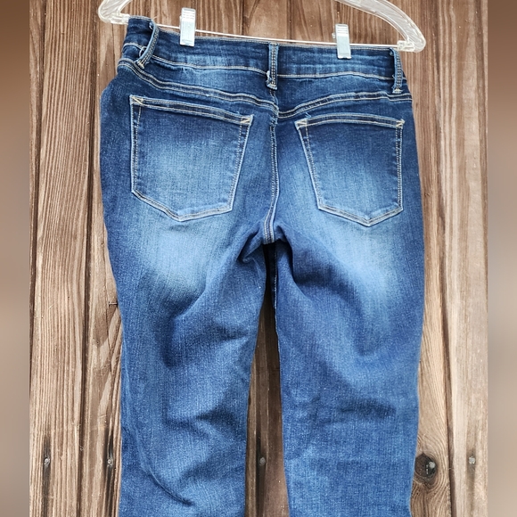 Maurices Ladies Straight Leg Jeans - Picture 4 of 6